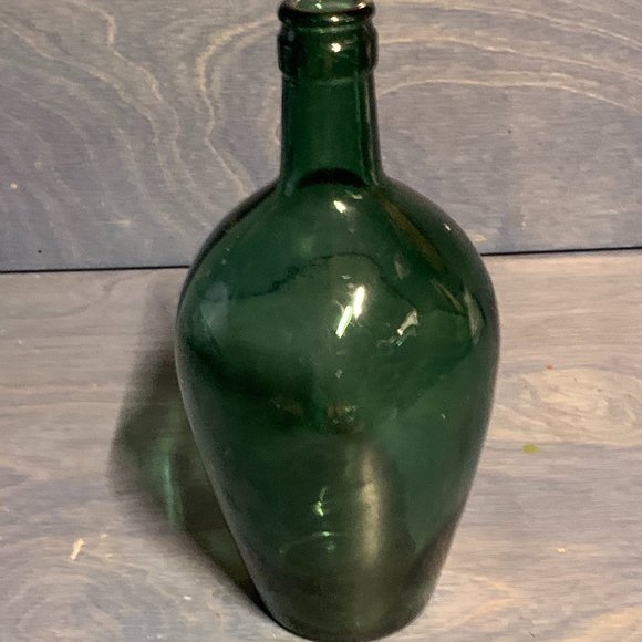 Vase, Hunter green-glass, About 8x4 inches tall...2 in bottom, stamped - Picture 1 of 4